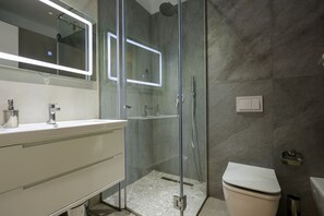 Bathroom - SanPietro Vacation Apartment 034 (Durrës)