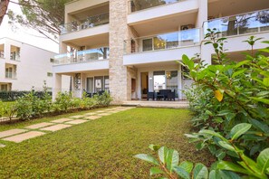 Exterior - SanPietro Vacation Apartment 035 (Durrës)