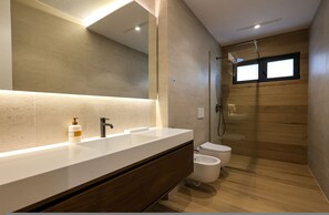 Bathroom - SanPietro Elite Villa (Plazhi San Pietro)