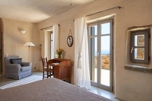 4 bedrooms, desk, iron/ironing board, travel cot - VILLA MELIA (200m2) - Serenity & Spectacular View (Tinos)