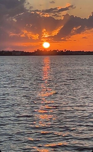 Imagem sem classificação, 2 de 16, botão