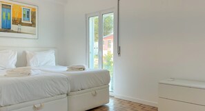 4 Schlafzimmer, Bügeleisen/Bügelbrett, kostenloses WLAN, Bettwäsche