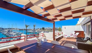 Outdoor dining - Que sonho! Vista Marina | T2 HsRentals Vilamarina (Vilamoura)