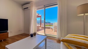 TV - Que sonho! Vista Marina | T2 HsRentals Vilamarina (Vilamoura)