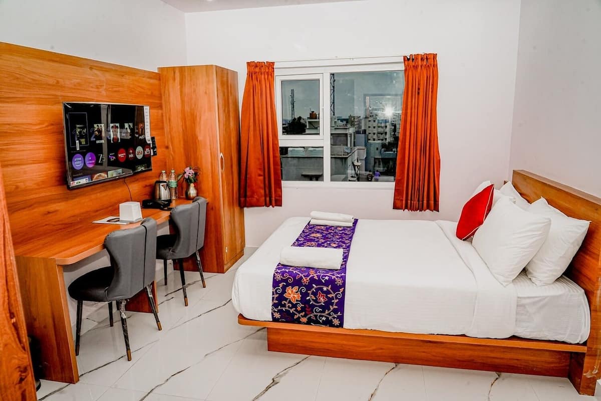 Double Room | Iron/ironing board, free WiFi