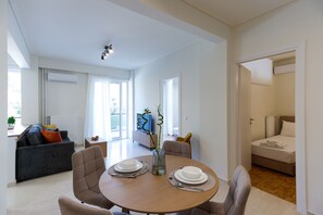 Interior - Modern 2-Bedroom Apartment in Downtown Glyfada (Glifada)