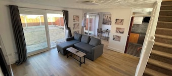 Tranquil 3-bedroom apartment with AC in pleasant Colchester
