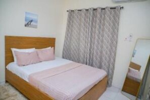 Room - Deluxe One Bed room Apartment, BH Apartments (Dansoman)