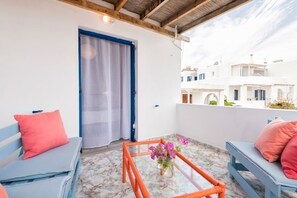 Terrace/patio - Menta II in Naousa, with free parking/ Paros (Naousa)