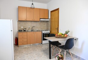 Coffee/tea maker, cookware/dishes/utensils - Casa 30 House B Center of Ialysos (Ialysos)