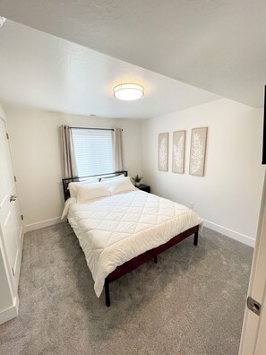 3 bedrooms, WiFi, bed sheets