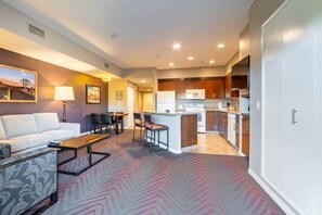 Unclassified image, 3 of 13, button - Coachella weekend -1 bedroom - sleeps 4 - Resort with lots of ammenities (Indio)