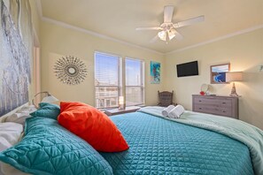 3 bedrooms, WiFi, bed sheets - Pelican View at Crystal Beach (Bolivar Peninsula)