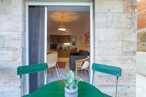 Interior - Renovated 2-Bedroom Apt Near the Athenian Coast (Paleo Faliro)