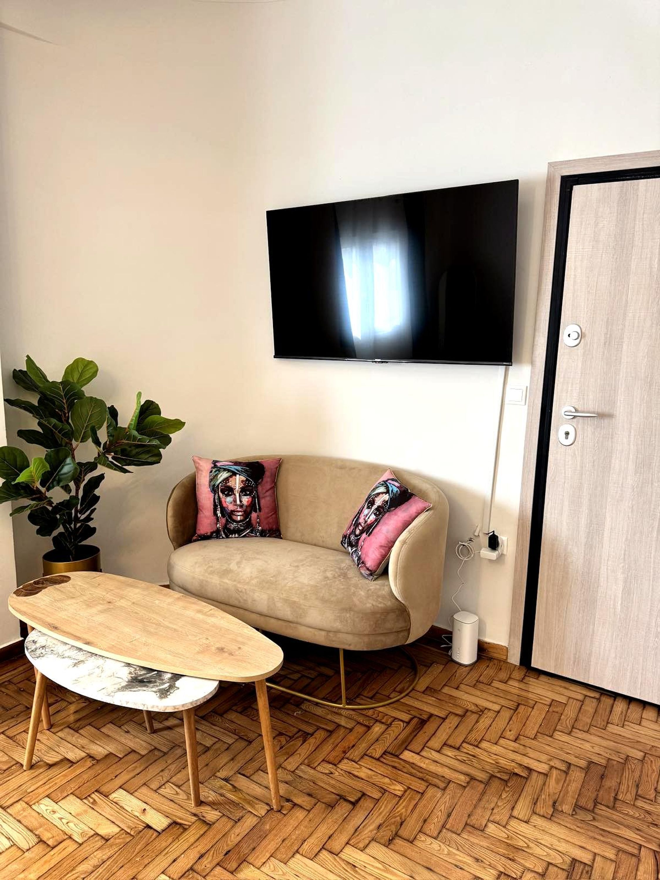 Televisio, työhuone