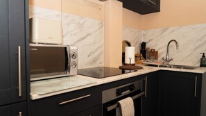 Private kitchen - The Luxury Station House ♛ (Hornchurch)