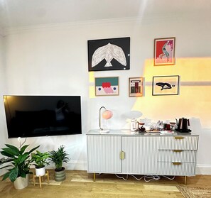 Interior - The Luxury Station House ♛ (Hornchurch)