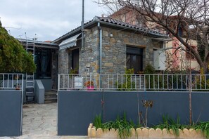 Exterior - Mona Lisa Guest House (Volos)