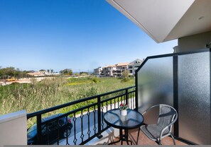 Property grounds - Casa Vardani 1 Modern Central Apartment (Lefkada)