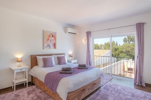 5 bedrooms, iron/ironing board, travel cot, bed sheets - Monte do Luar in Lagos (Lagos)