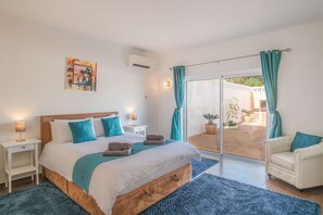 5 bedrooms, iron/ironing board, travel cot, bed sheets - Monte do Luar in Lagos (Lagos)
