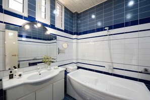 Shower, hair dryer, towels - Escape Villa in Melissochori (Melissochori)