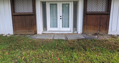 Historic Horse Barn Apartment in Goshen