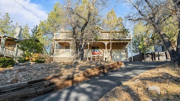 Basic Cabin | Exterior