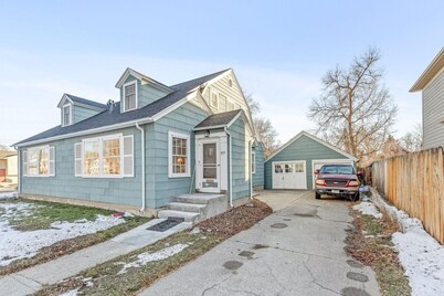 Pet Friendly 2BR near hospitals, downtown, & airport