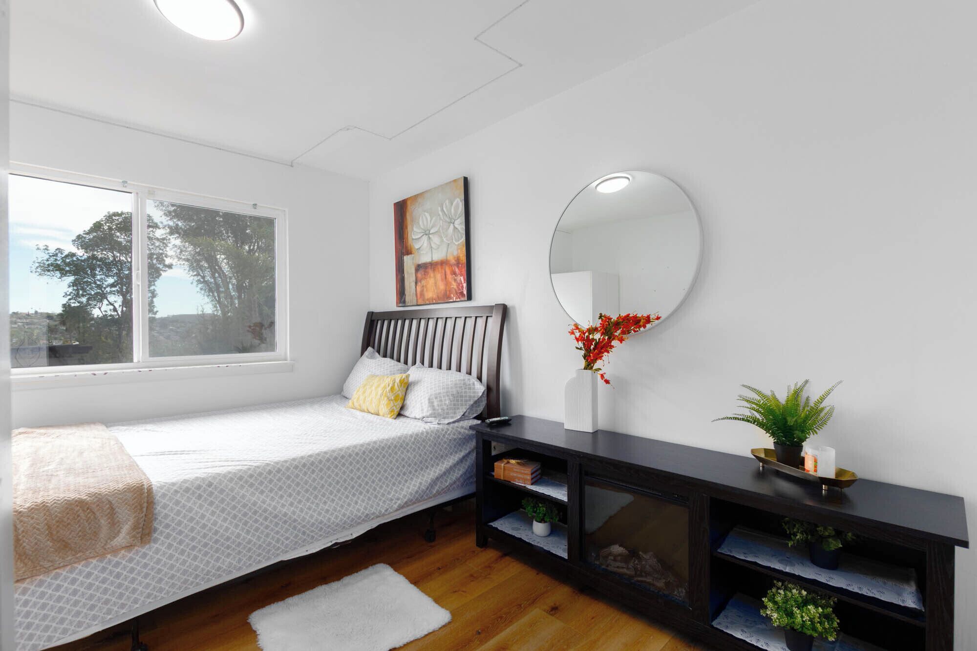 Iron/ironing board, WiFi