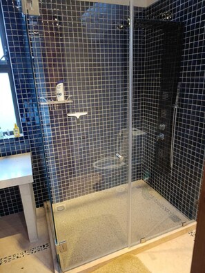 Immagine non classificata, 2 di 14, pulsante