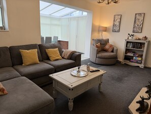 Unclassified image, 3 of 16, button