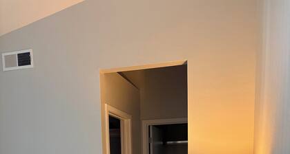 Wonderful 1-bed double room with en-suite - Female Only