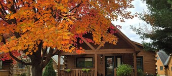 Your cozy basecamp for trails, lakes, and waterpark fun!