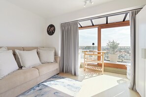 TV - 1 bedroom accommodation in Sint Idesbald (Sint Idesbald)