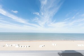 Beach - 1 bedroom accommodation in Sint Idesbald (Sint Idesbald)