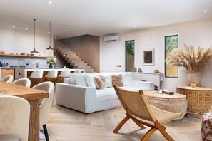 Televisie en een kantoor