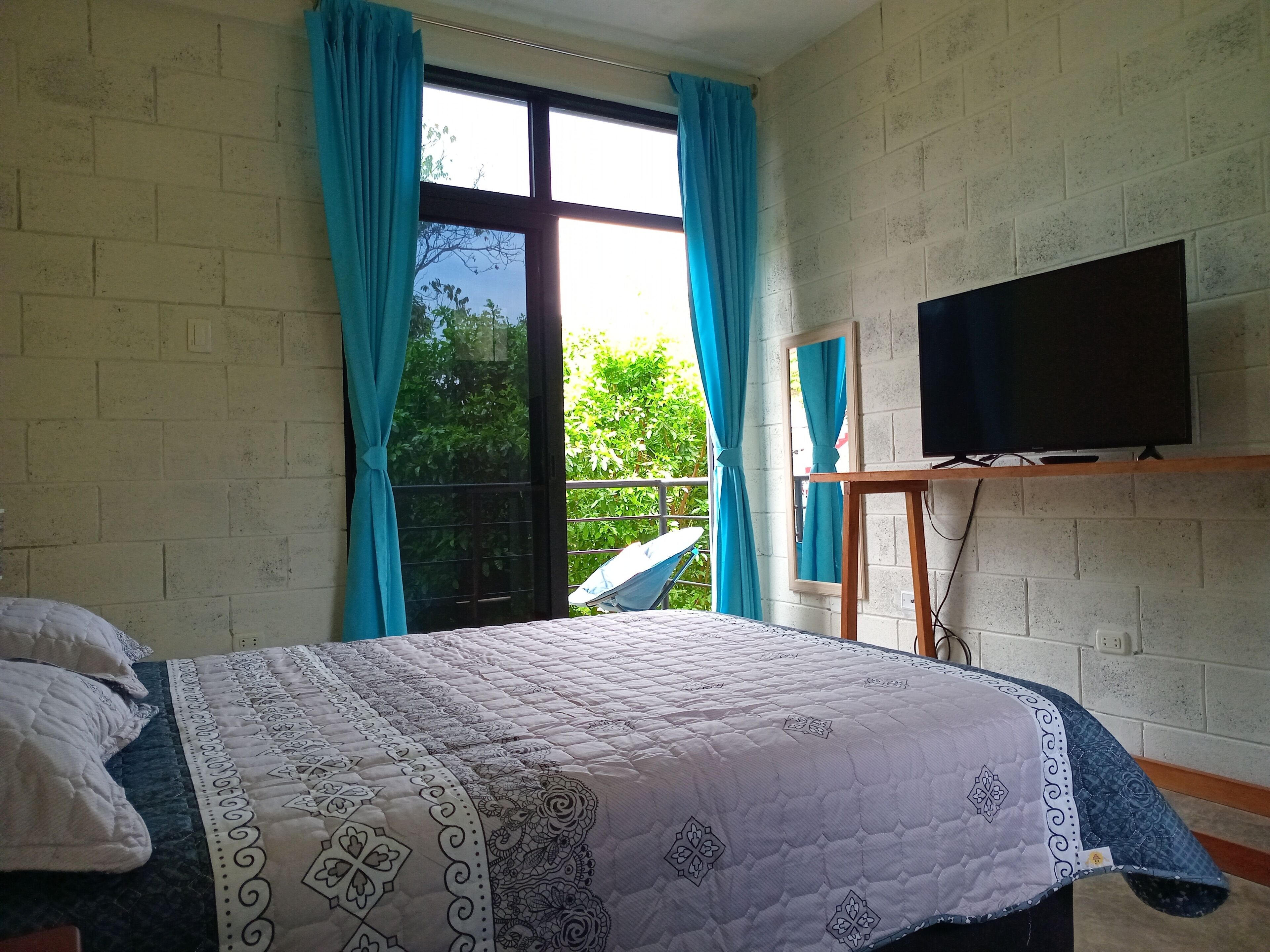 1 chambre, fer et planche à repasser, Wi-Fi gratuit, draps fournis