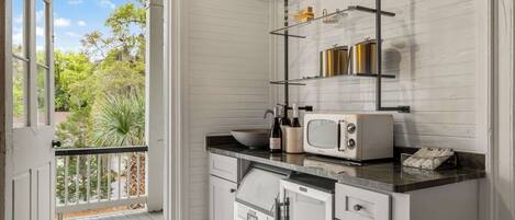 Wasserkocher mit Kaffee-/Teezubehör