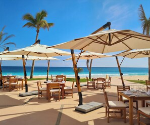 Outdoor dining - Casa del Mar - Presidential Three Bedroom Suite O/V (B.C.S.)