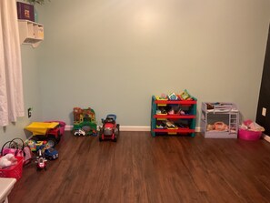 Children’s area - Fabulous 4-bedroom farmhouse located in charming Rock Hill-3 minutes from I-77! (Rock Hill)