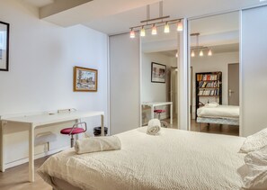 3 bedrooms, iron/ironing board, WiFi, bed sheets - ArchiDuck, votre appartement maison terrasse parking (Rouen)