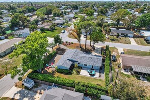 Exterior - Modern 3BR Retreat Near Siesta Key + Private Yard (Sarasota)