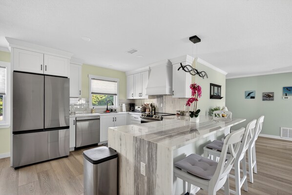 Fridge, microwave, oven, stovetop - Modern 3BR Retreat Near Siesta Key + Private Yard (Sarasota)