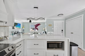 Fridge, microwave, oven, stovetop - Modern 3BR Retreat Near Siesta Key + Private Yard (Sarasota)