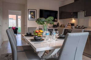 Imagen sin descripción, 5 de 32, botón