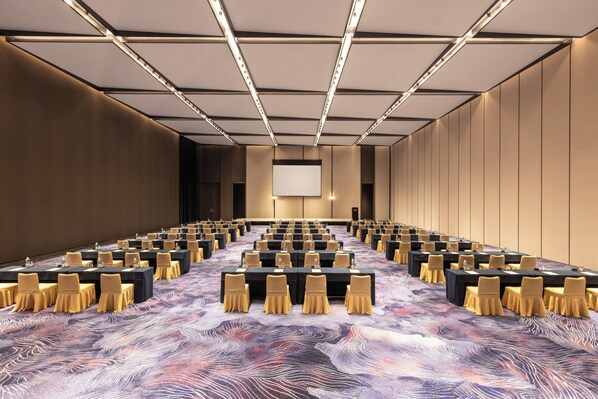 Unclassified image, 1 of 113, button - Crowne Plaza Suzhou Taihu Lake By Ihg (Suzhou)