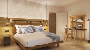Minibar, in-room safe, desk, blackout drapes - Casa Del Compositor, Vignette Collection by IHG (Jerez de la Frontera)
