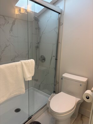 Classic Double Room | Bathroom | Shower, hair dryer, towels, soap - Comfortable Room in a Shared Home (Richmond)