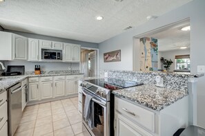Fridge, microwave, oven, stovetop - 4BR Walk to Beach w EV | Good Morning Rentals (Jacksonville Beach)